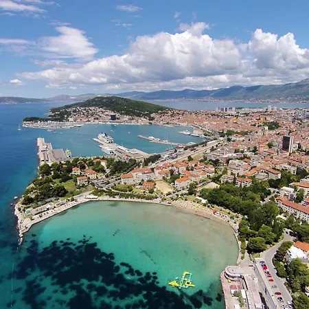 Apartament With A Parking Space - 22919 Split